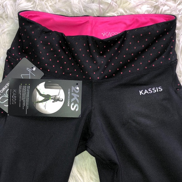 Colored Paint - Picture 5 of 8